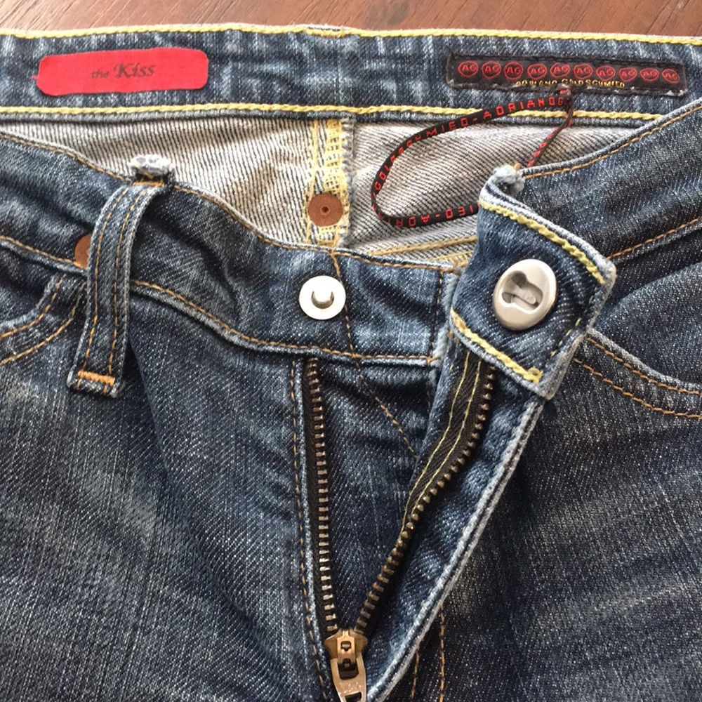 AG the Kiss jeans size 26R